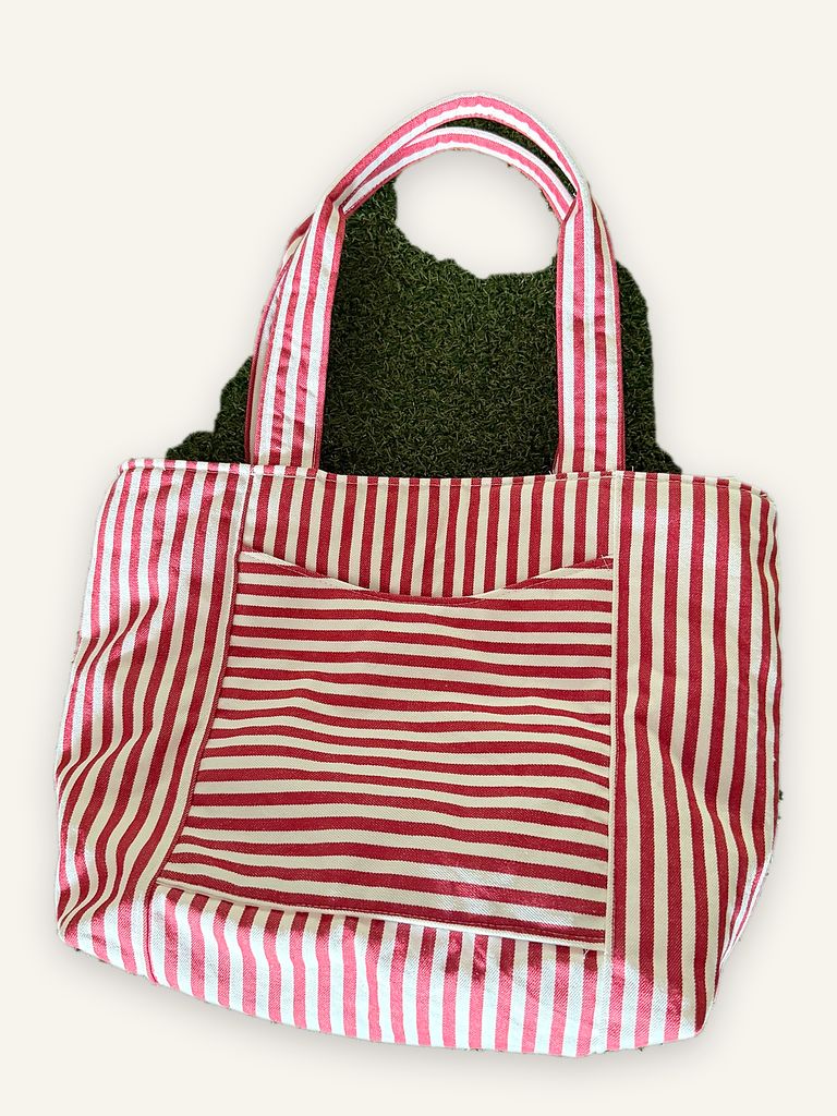 Phrik — handgenähte Handtasche, Baumwolle mit rot-weissen Streifen, Unikat von Wanphen Biasio, Lausen BL — Ansicht 3