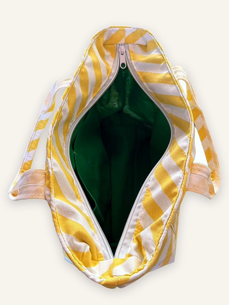 Thong — handgenähte Handtasche, Baumwolle mit diagonalen Streifen in Gelb und Weiss — Ansicht 4